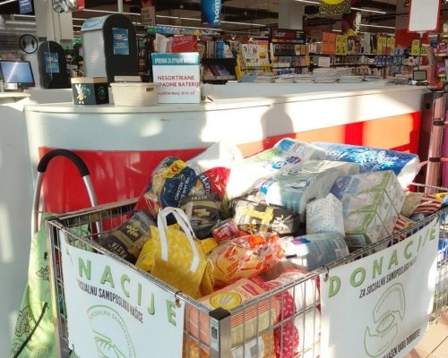 Rujanska akcija prikupljanja donacija u Konzumu Našice