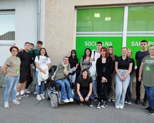 Mladi u akciji solidarnosti