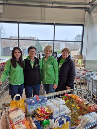 15.12.2025. Akcija prikupljanja donacija u Konzumu Našice_5