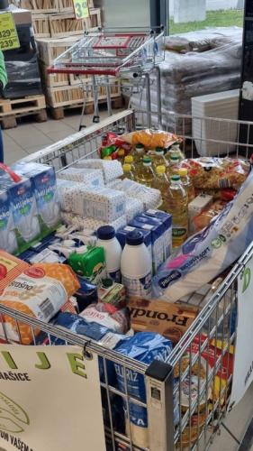 15.12.2025. Akcija prikupljanja donacija u Konzumu Našice_7